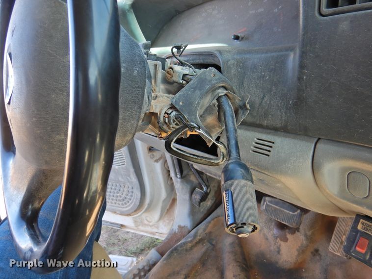 image for item DM8988 2003 Ford F550 Super Duty  utility / service truck