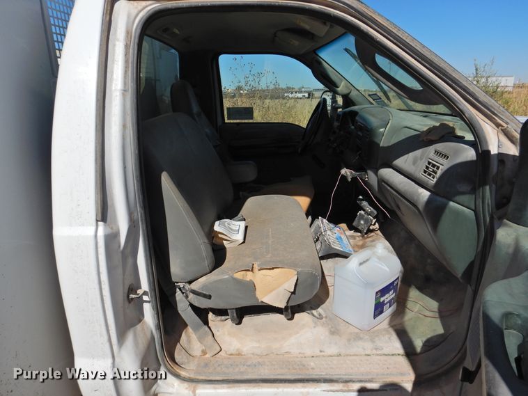 image for item DM8988 2003 Ford F550 Super Duty  utility / service truck