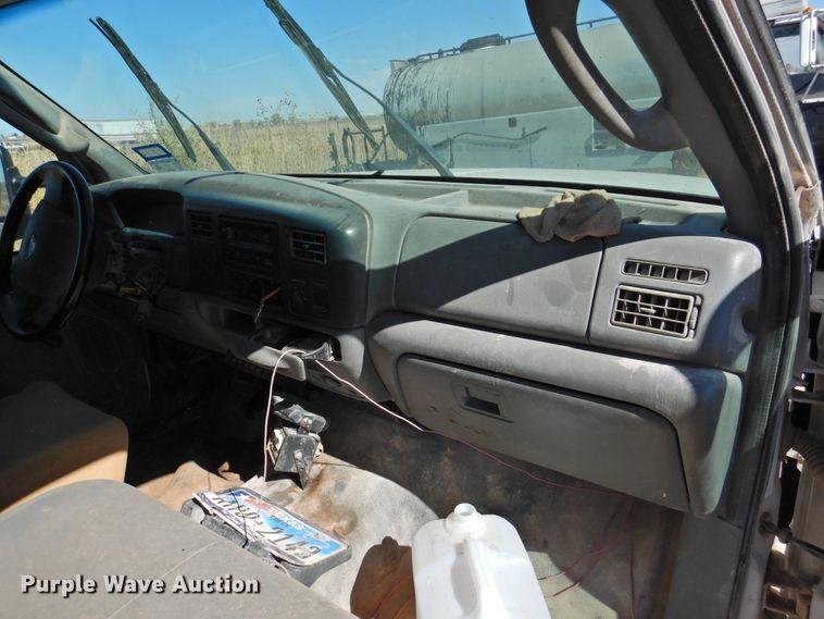 image for item DM8988 2003 Ford F550 Super Duty  utility / service truck