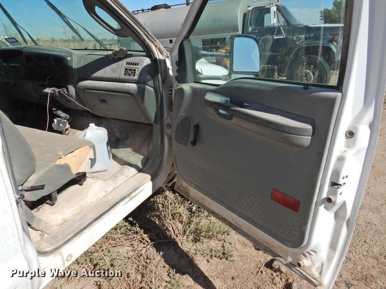 image for item DM8988 2003 Ford F550 Super Duty  utility / service truck