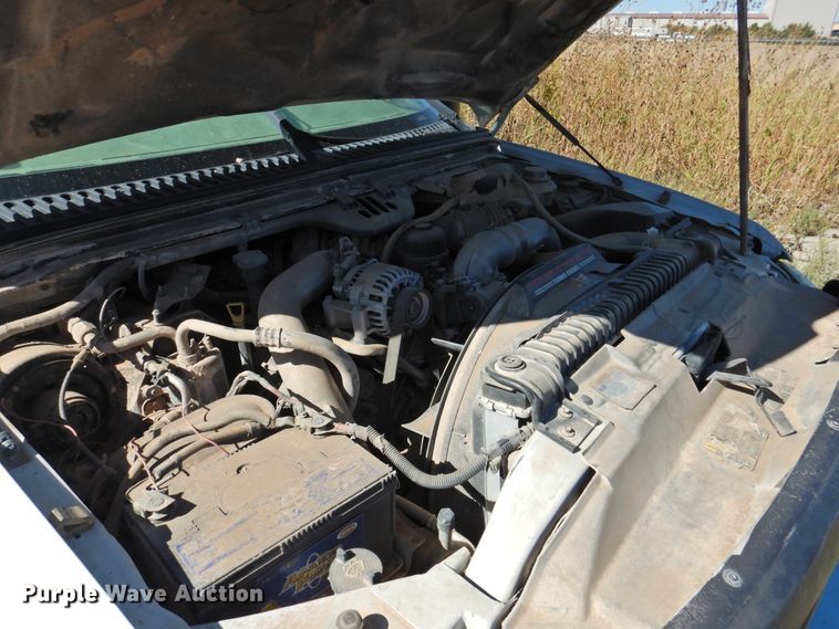 image for item DM8988 2003 Ford F550 Super Duty  utility / service truck