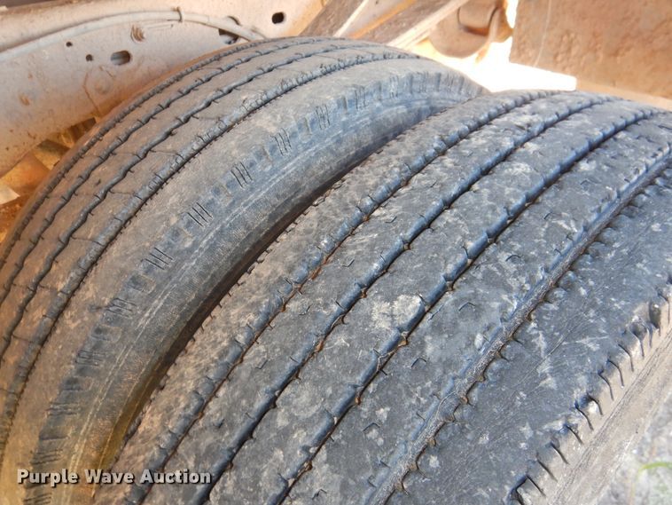 image for item DM8988 2003 Ford F550 Super Duty  utility / service truck