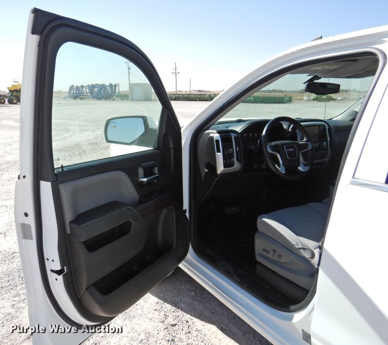 image for item DN0004 2014 GMC Sierra 1500  Crew Cab pickup truck