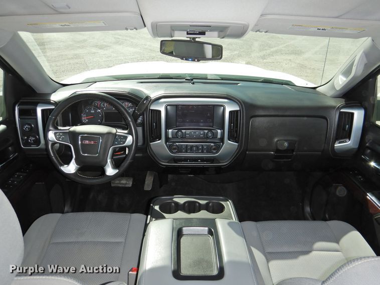 image for item DN0004 2014 GMC Sierra 1500  Crew Cab pickup truck