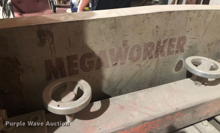 image for item DN2047 MW 86  ironworker machine