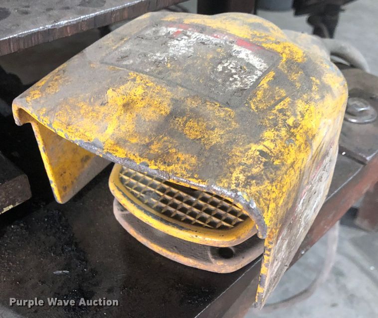 image for item DN2047 MW 86  ironworker machine