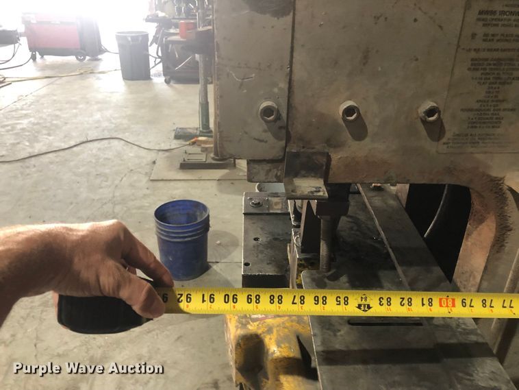 image for item DN2047 MW 86  ironworker machine