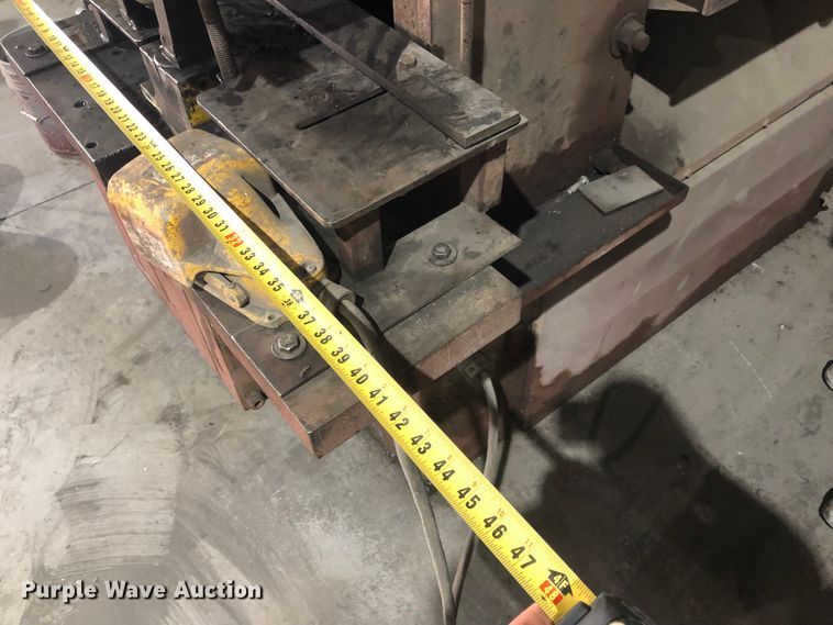 image for item DN2047 MW 86  ironworker machine