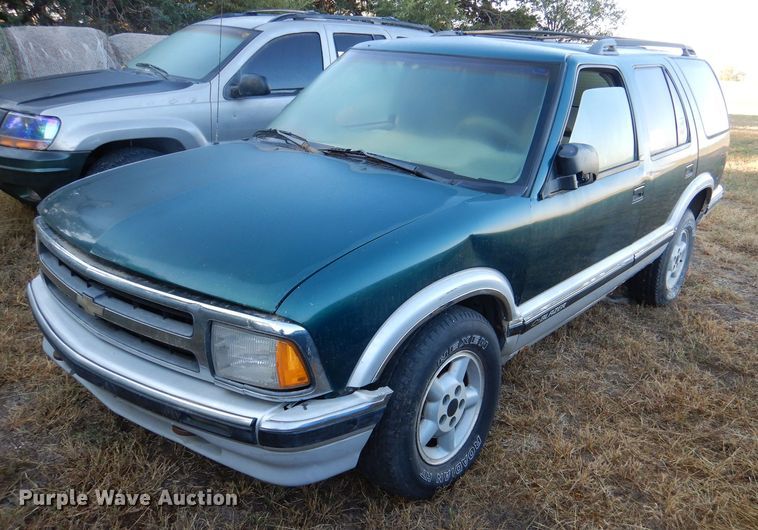 image for item DN5261 1997 Chevrolet Blazer  SUV