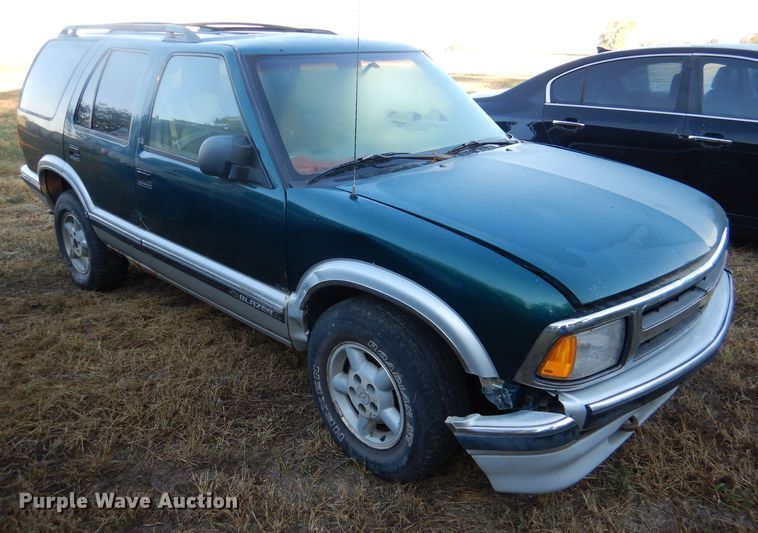image for item DN5261 1997 Chevrolet Blazer  SUV