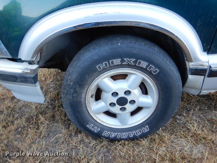 image for item DN5261 1997 Chevrolet Blazer  SUV