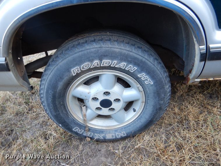 image for item DN5261 1997 Chevrolet Blazer  SUV