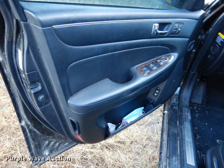 image for item DN5262 2010 Hyundai Genesis