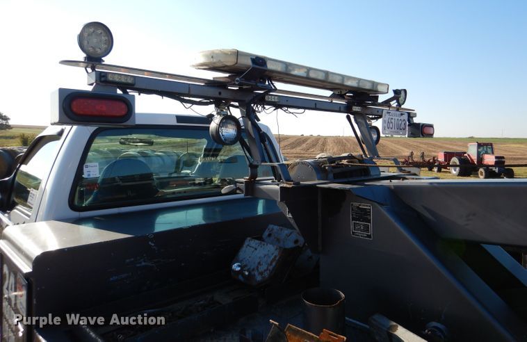 image for item DN5267 2000 Ford F450 Super Duty XL  tow truck