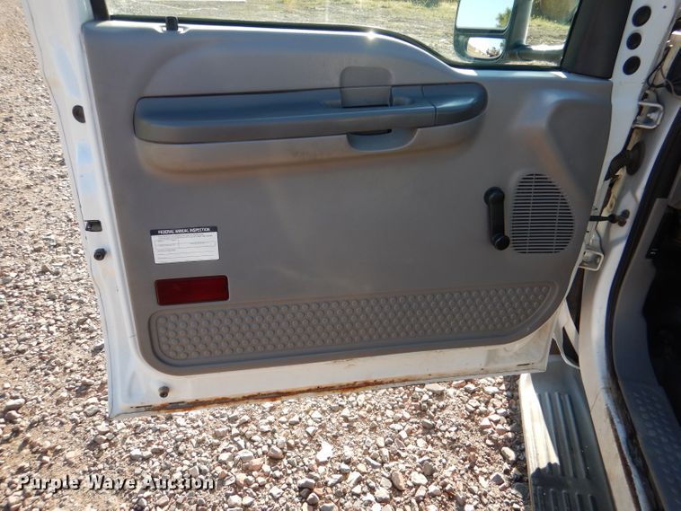 image for item DN5267 2000 Ford F450 Super Duty XL  tow truck