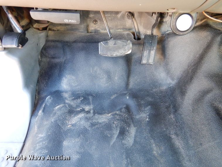 image for item DN5267 2000 Ford F450 Super Duty XL  tow truck