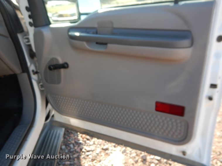 image for item DN5267 2000 Ford F450 Super Duty XL  tow truck