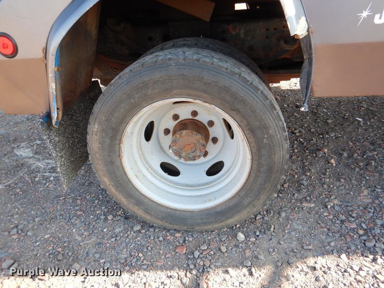 image for item DN5267 2000 Ford F450 Super Duty XL  tow truck