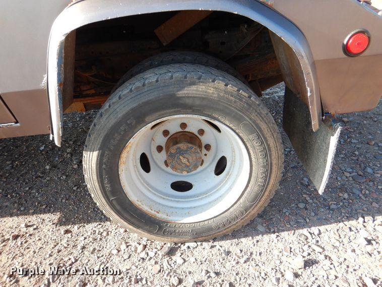 image for item DN5267 2000 Ford F450 Super Duty XL  tow truck