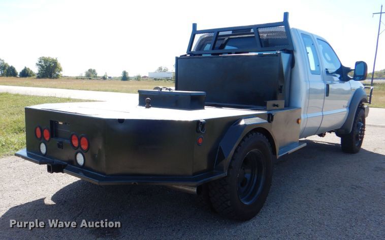 image for item DN6510 2005 Ford F450 Super Duty XLT  SuperCab flatbed truck