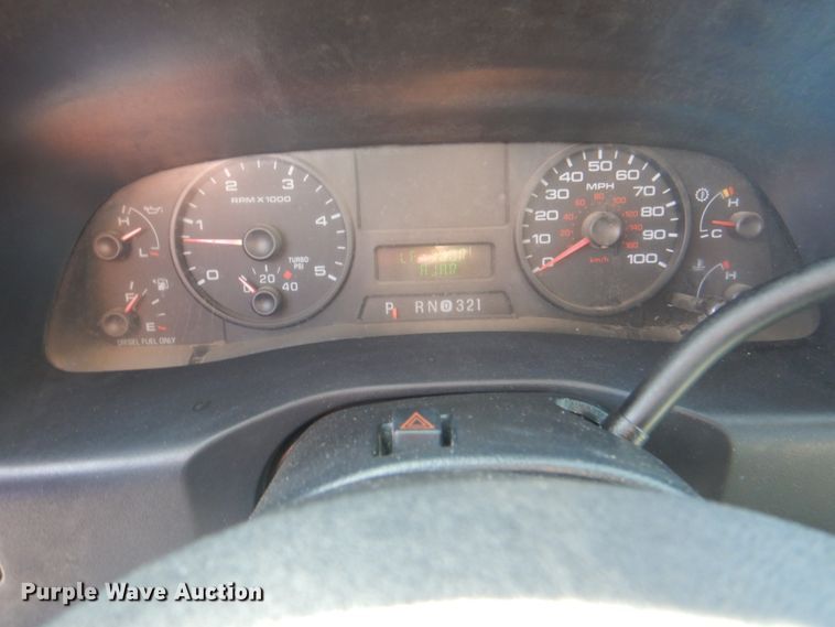 image for item DN6510 2005 Ford F450 Super Duty XLT  SuperCab flatbed truck