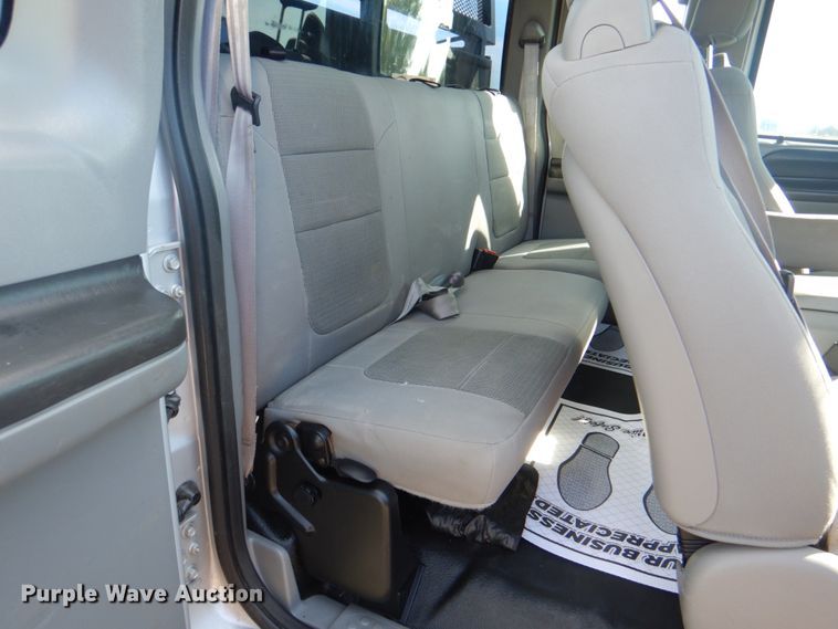 image for item DN6510 2005 Ford F450 Super Duty XLT  SuperCab flatbed truck