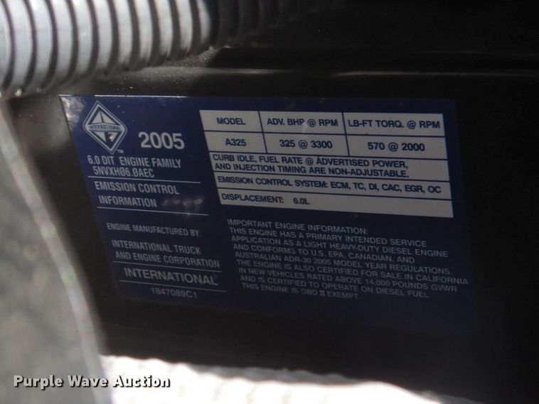 image for item DN6510 2005 Ford F450 Super Duty XLT  SuperCab flatbed truck