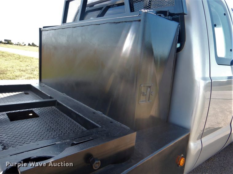 image for item DN6510 2005 Ford F450 Super Duty XLT  SuperCab flatbed truck