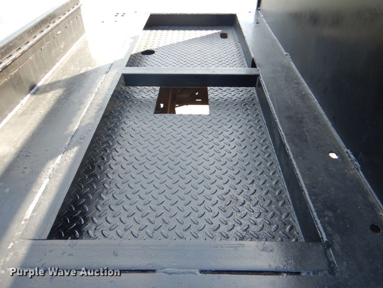 image for item DN6510 2005 Ford F450 Super Duty XLT  SuperCab flatbed truck