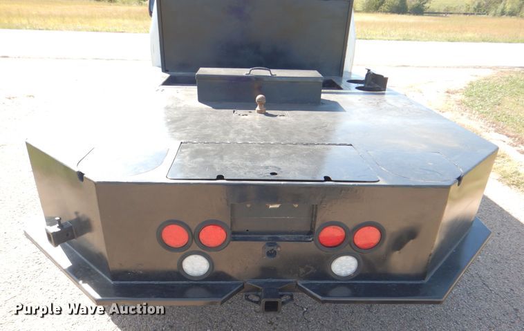 image for item DN6510 2005 Ford F450 Super Duty XLT  SuperCab flatbed truck