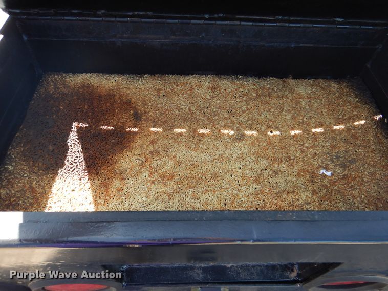 image for item DN6510 2005 Ford F450 Super Duty XLT  SuperCab flatbed truck