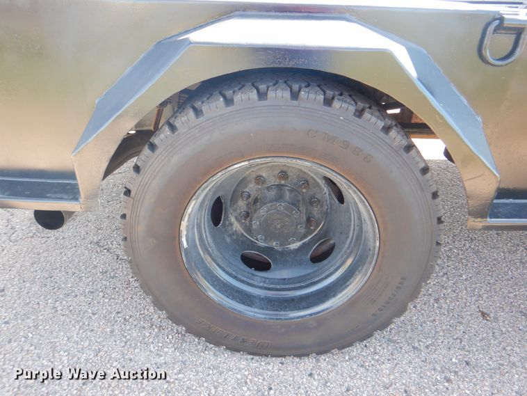 image for item DN6510 2005 Ford F450 Super Duty XLT  SuperCab flatbed truck