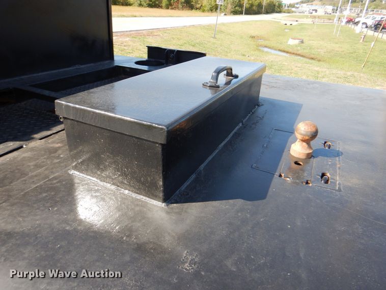 image for item DN6510 2005 Ford F450 Super Duty XLT  SuperCab flatbed truck