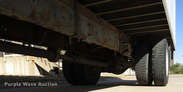 image for item EV9367 2007 International 4200  box truck