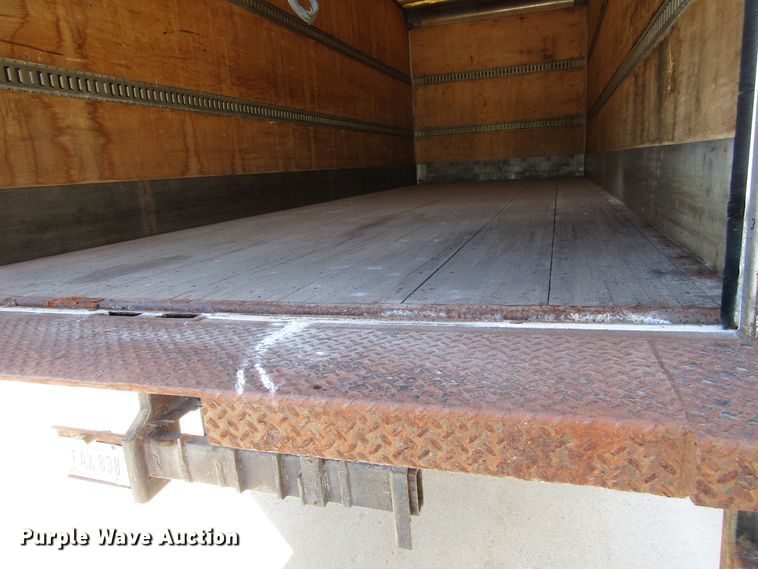 image for item EV9367 2007 International 4200  box truck