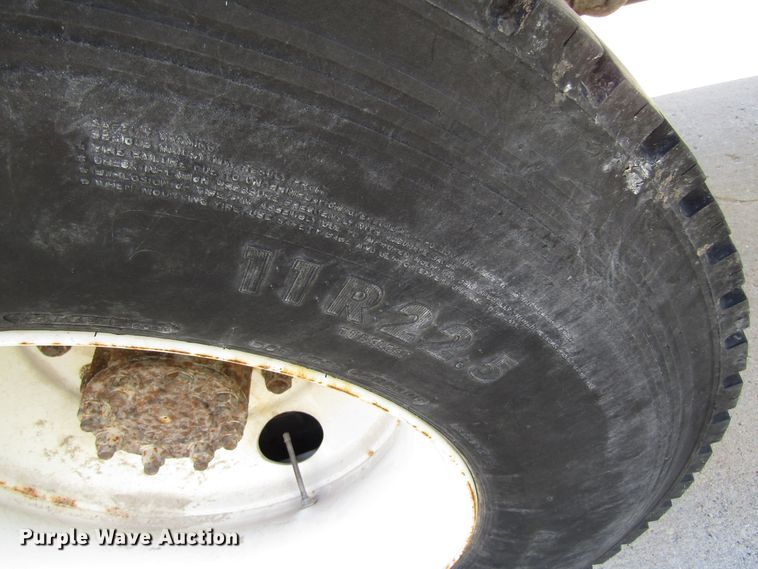 image for item EV9367 2007 International 4200  box truck