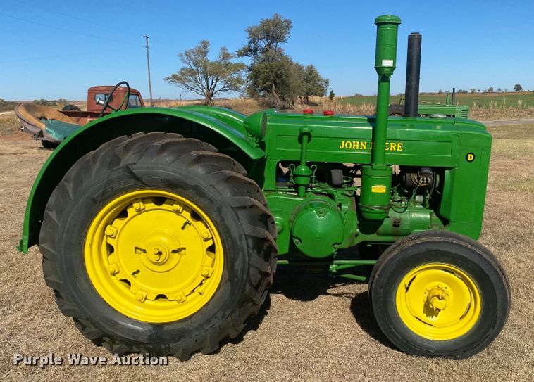 image for item EX9658 1949 John Deere D  tractor