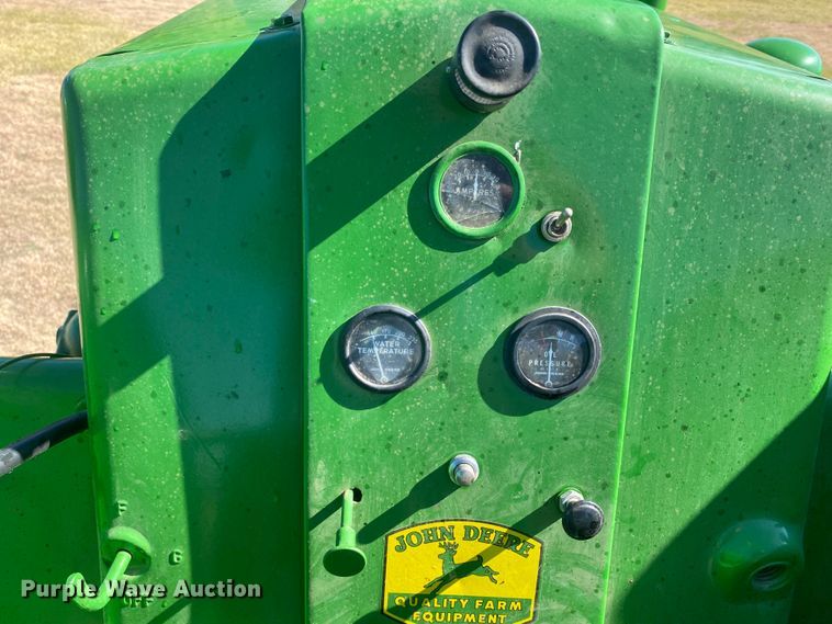 image for item EX9658 1949 John Deere D  tractor
