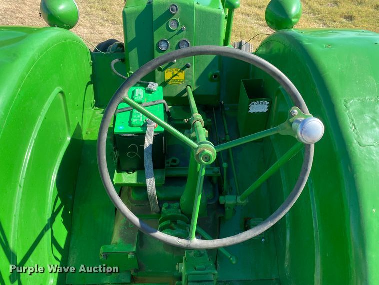 image for item EX9658 1949 John Deere D  tractor