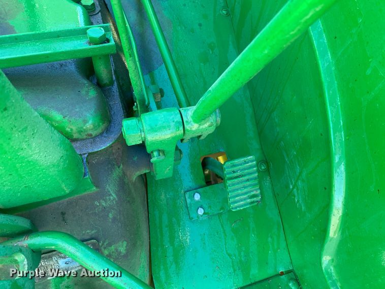 image for item EX9658 1949 John Deere D  tractor