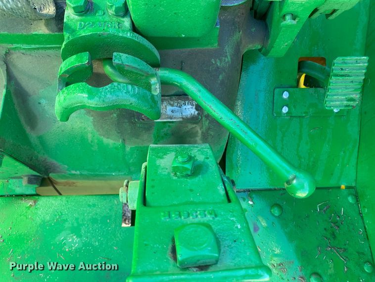 image for item EX9658 1949 John Deere D  tractor