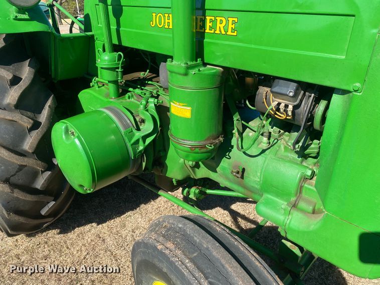 image for item EX9658 1949 John Deere D  tractor