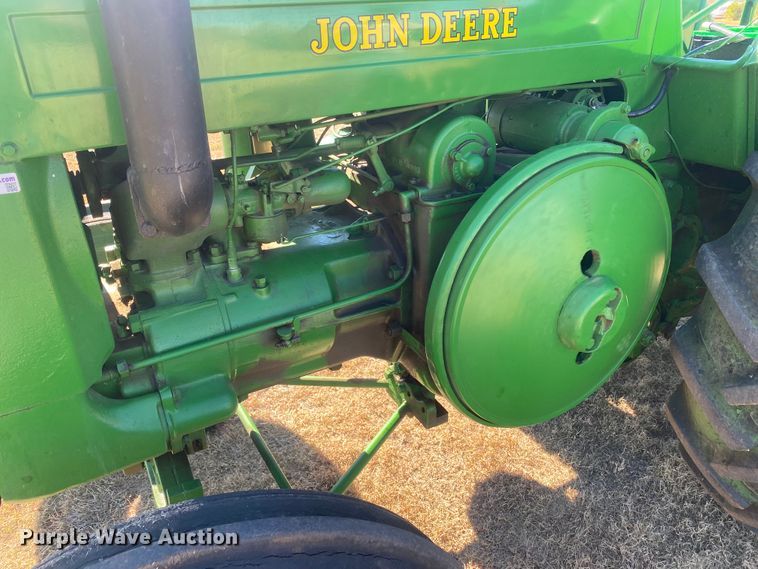 image for item EX9658 1949 John Deere D  tractor