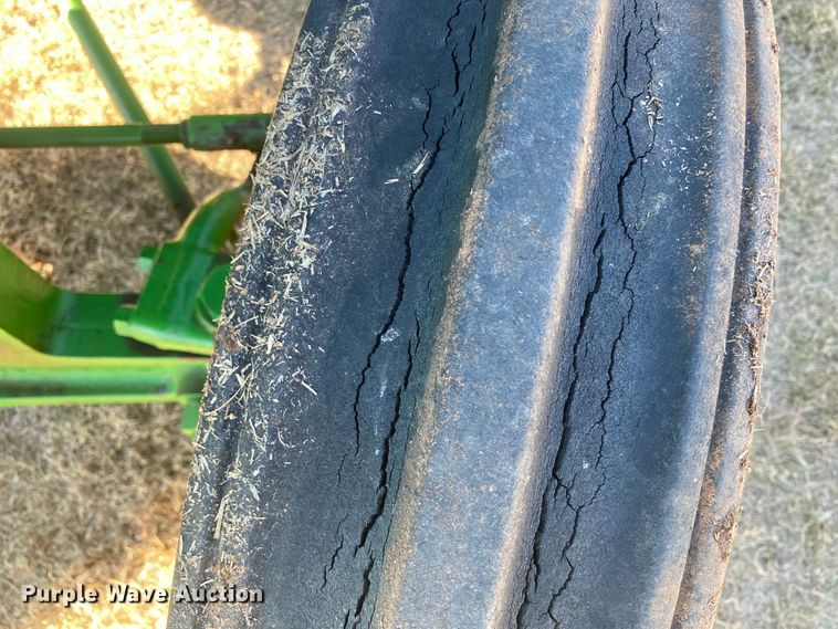 image for item EX9658 1949 John Deere D  tractor