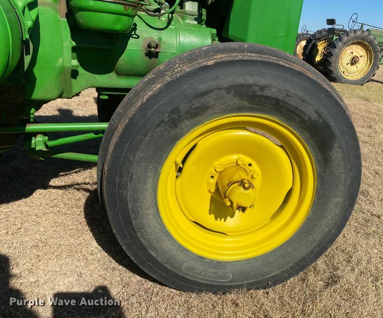 image for item EX9658 1949 John Deere D  tractor