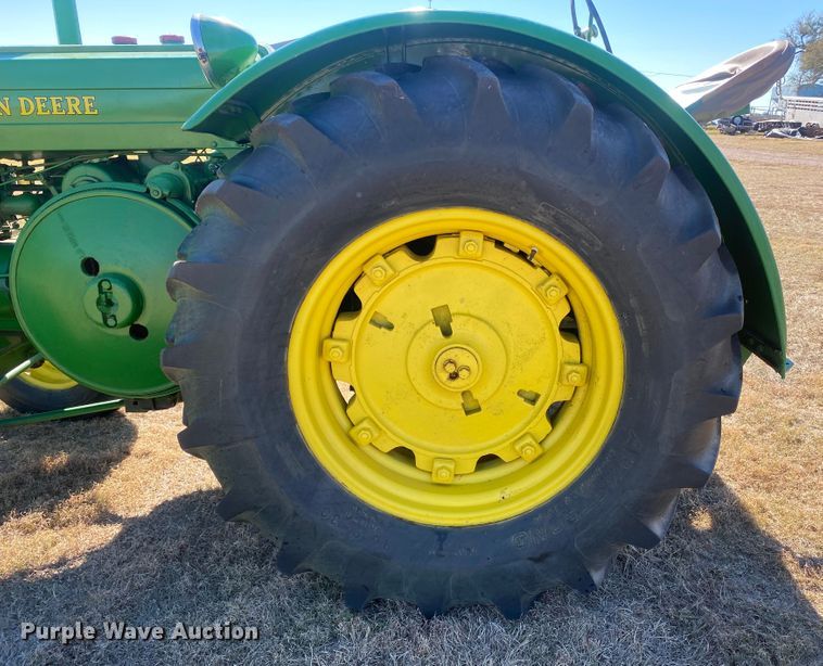 image for item EX9658 1949 John Deere D  tractor