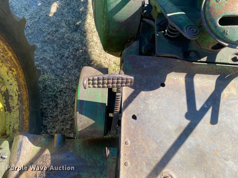 image for item EX9663 1949 John Deere A  tractor