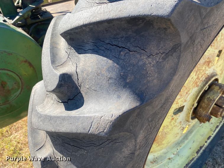 image for item EX9663 1949 John Deere A  tractor