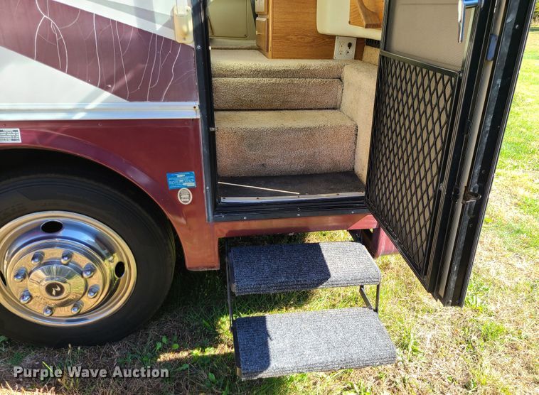 image for item EZ9185 2000 Holiday Rambler Ambassador  RV