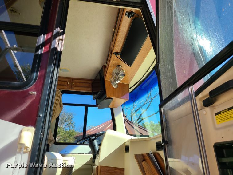 image for item EZ9185 2000 Holiday Rambler Ambassador  RV